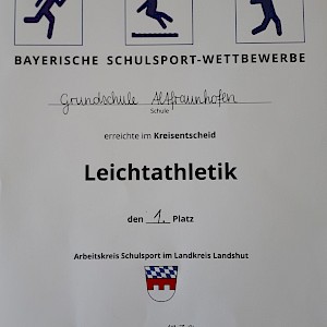 Schulmannschaft nimmt am Kreisentscheid Leichtathletik teil.